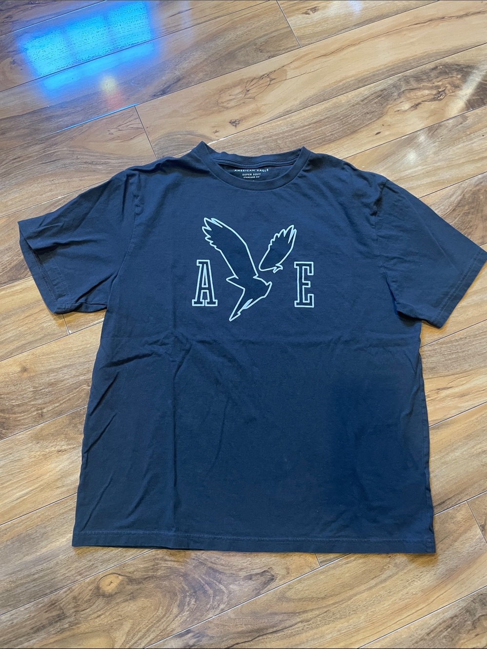 Men’s large American Eagle T-shirt